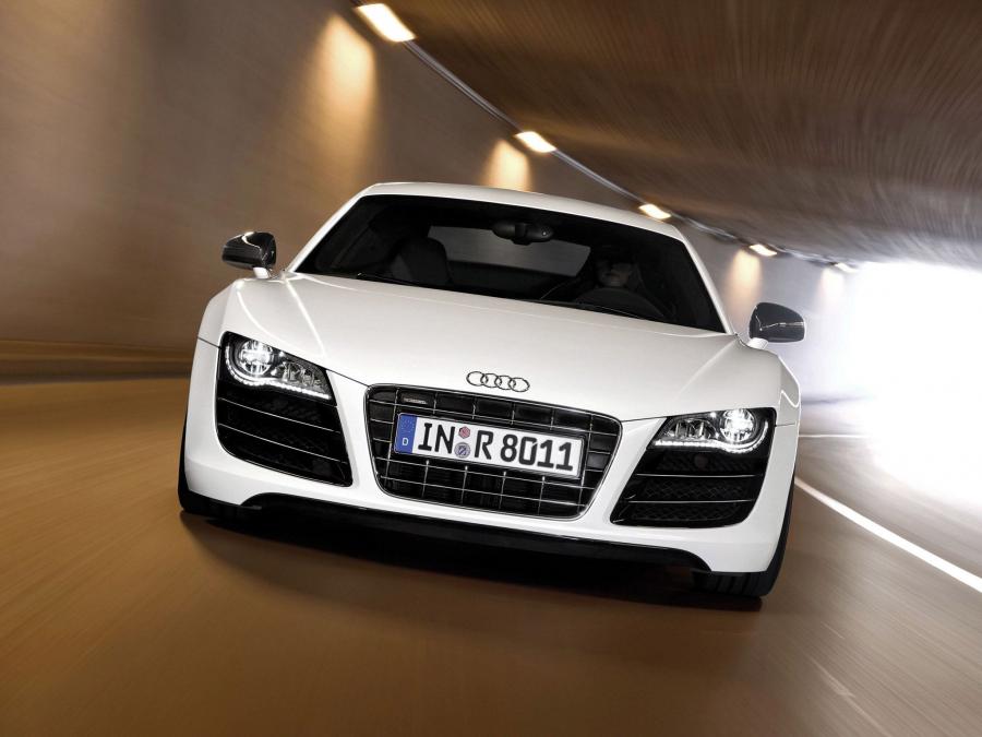  Audi R8 V10 2009 года  (EU) (фото 9 из 40)